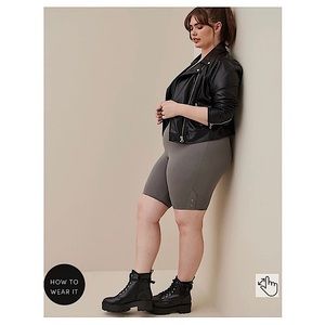 Torrid 9" Signature Waistband Premium Snap Bike Short Grey Size 2X NWT